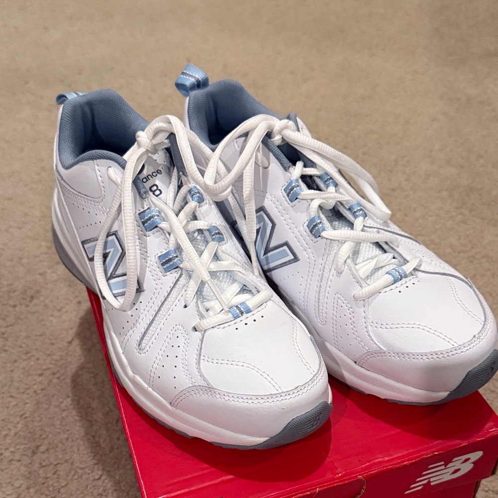 New Balance White and Light Blue Athletic Shoes Women’s Size 8